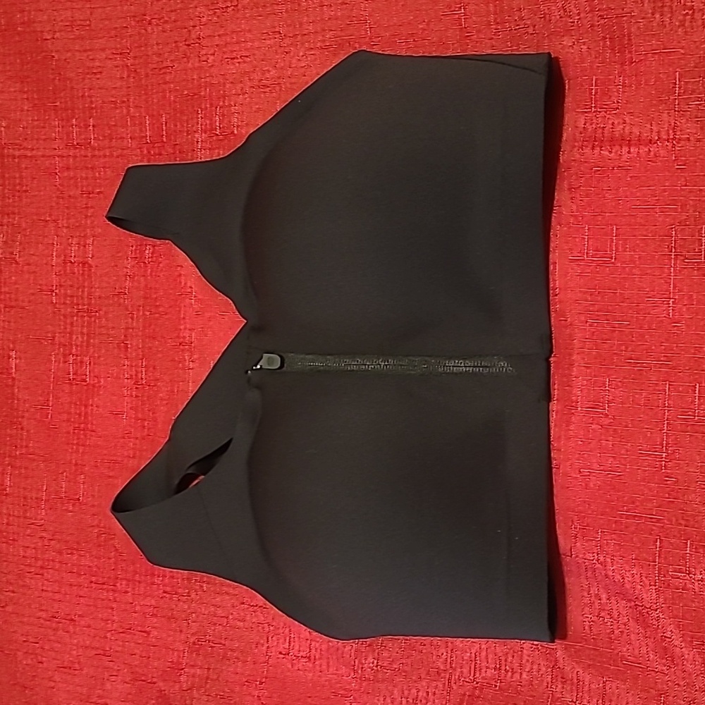 Lululemon Enlite Bra, Size 32 E, Color Black ⚫️ ♥️ 🖤 😍